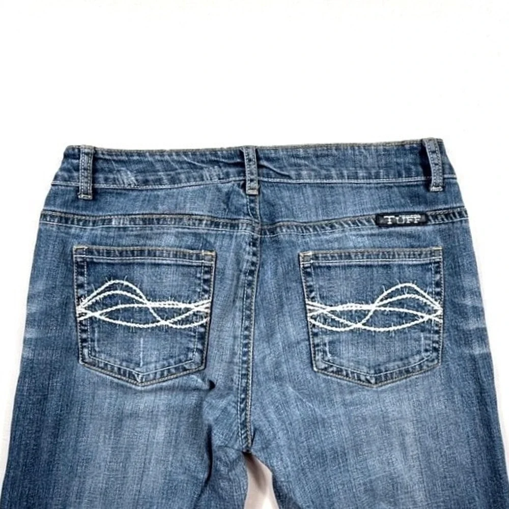 Cowgirl Tuff Co Womens Bootcut Jeans Medium Wash Barbed Wire Embroidery W31 L33